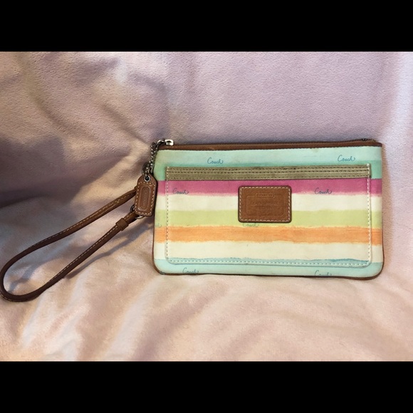 Coach Handbags - Coach Hampton Watercolor Wristlet